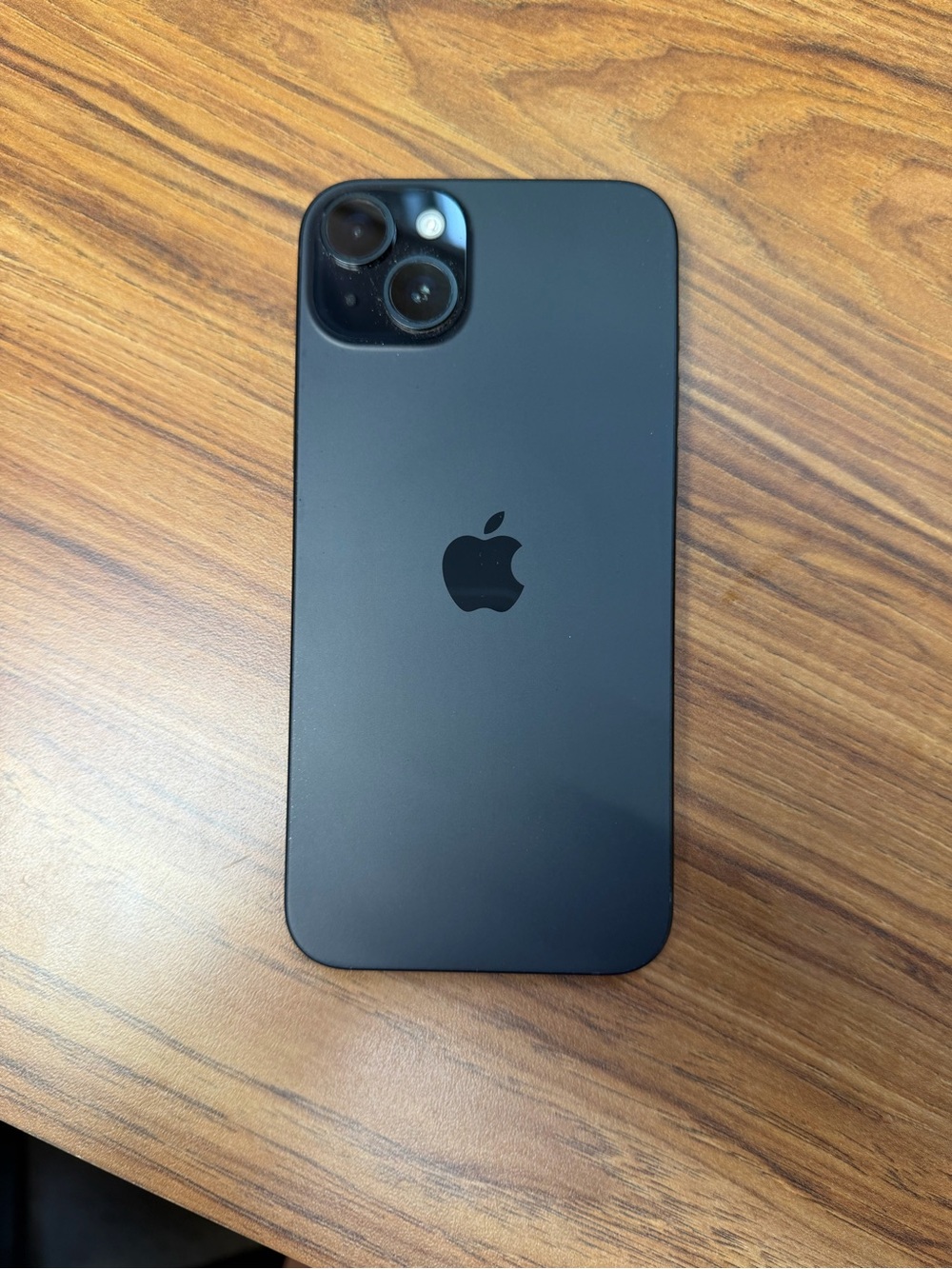 Verizon 256MB Apple Black Matte iPhone 15 Plus.